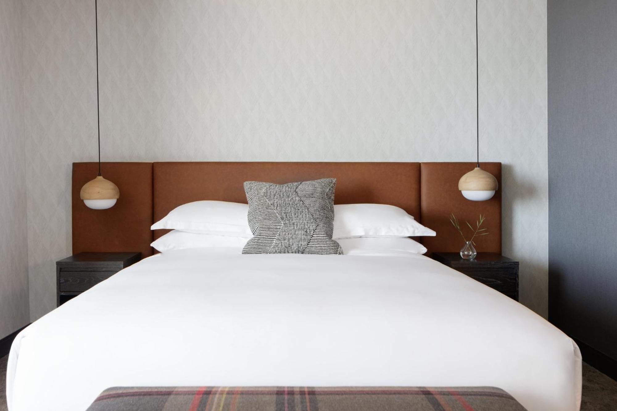 Kimpton - Armory Hotel Bozeman By Ihg エクステリア 写真